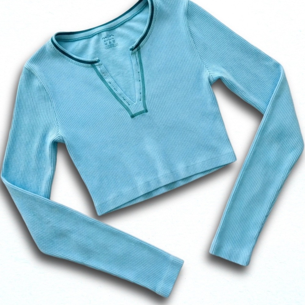 Out From Under Urban Outfitters Blue Ribbed Long Sleeve Notch Neck Crop Top ML